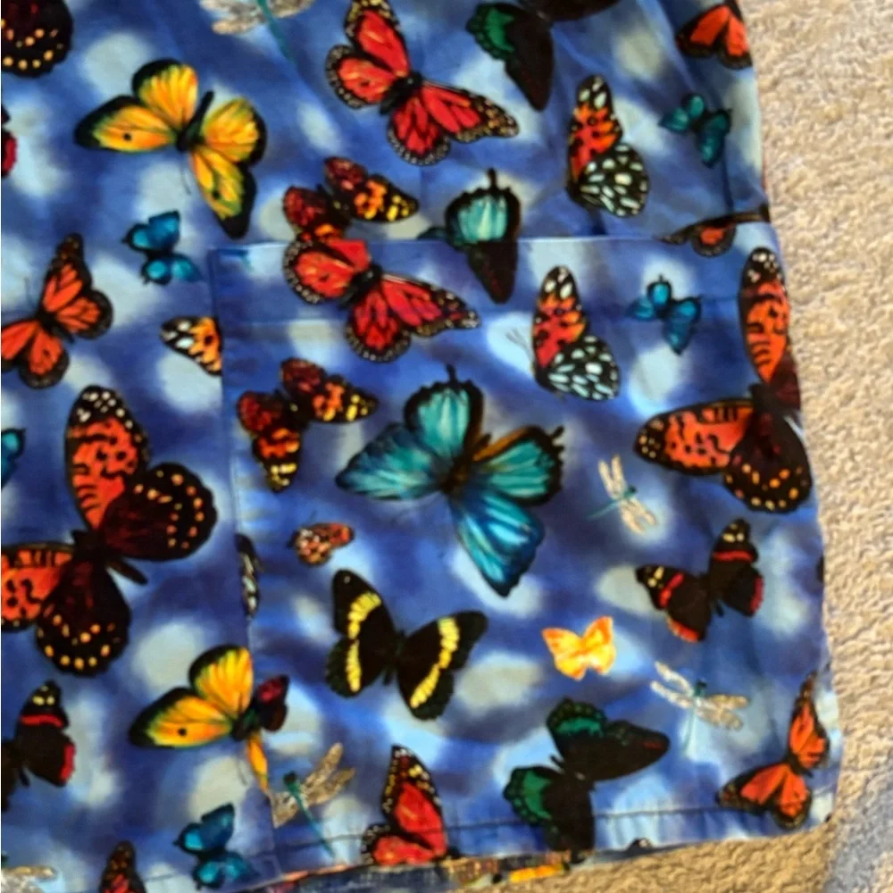 Peaches Uniforms Vibrant Butterfly Dragonfly Scrub Medical Top Size M-L? - Picture 4 of 7